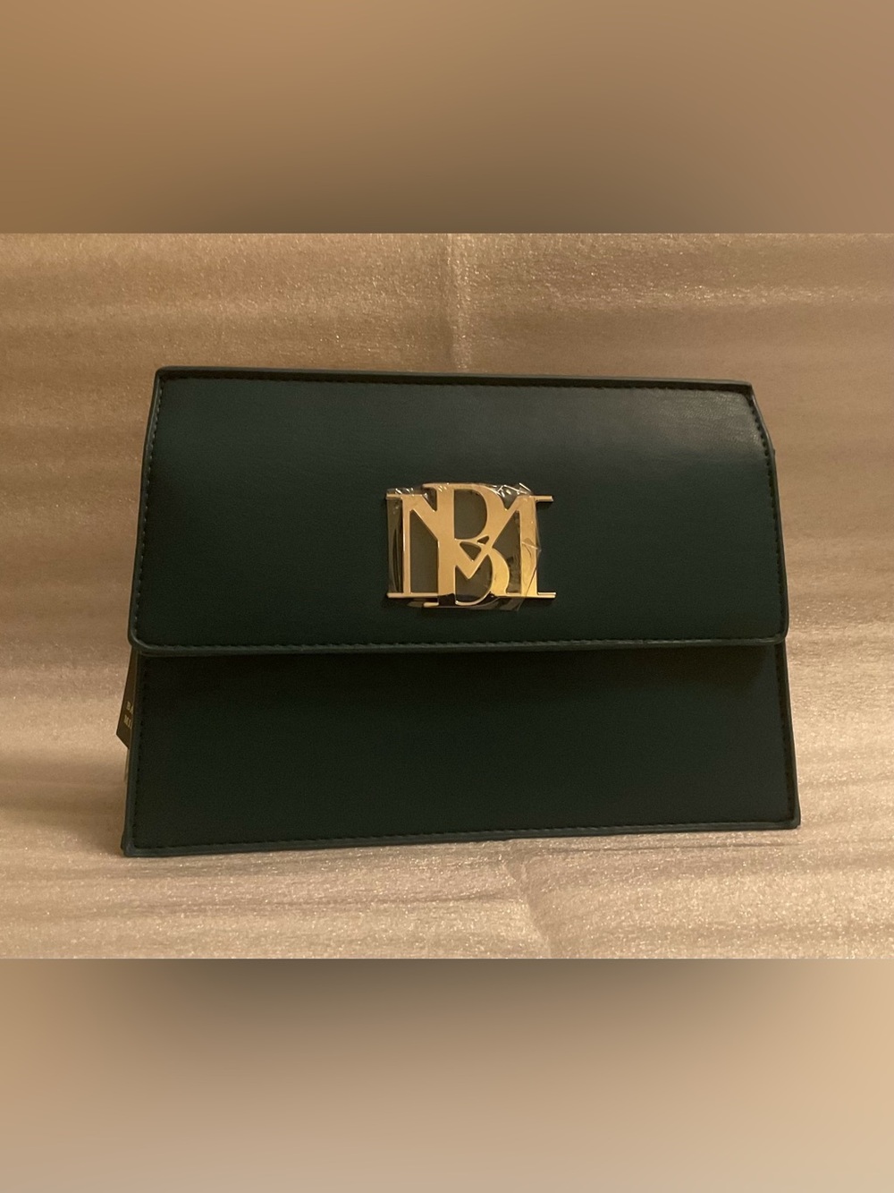 Badgley Mischka Forest Green Vegan Leather Convertible Crossbody Clutch Silver - Picture 3 of 10
